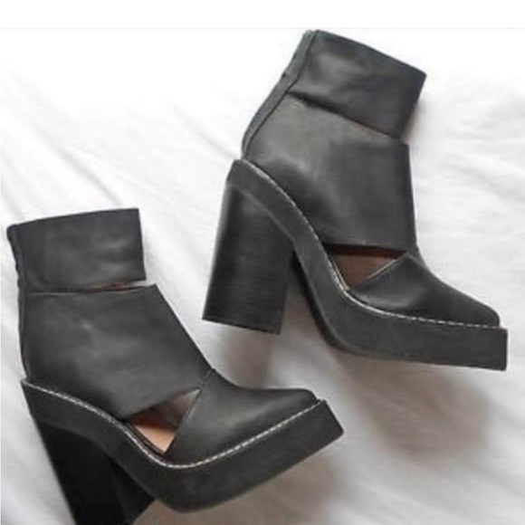 SOLD Jeffrey Campbell Feria Cutout Ankle Boot size 8.5 - Picture 4 of 5